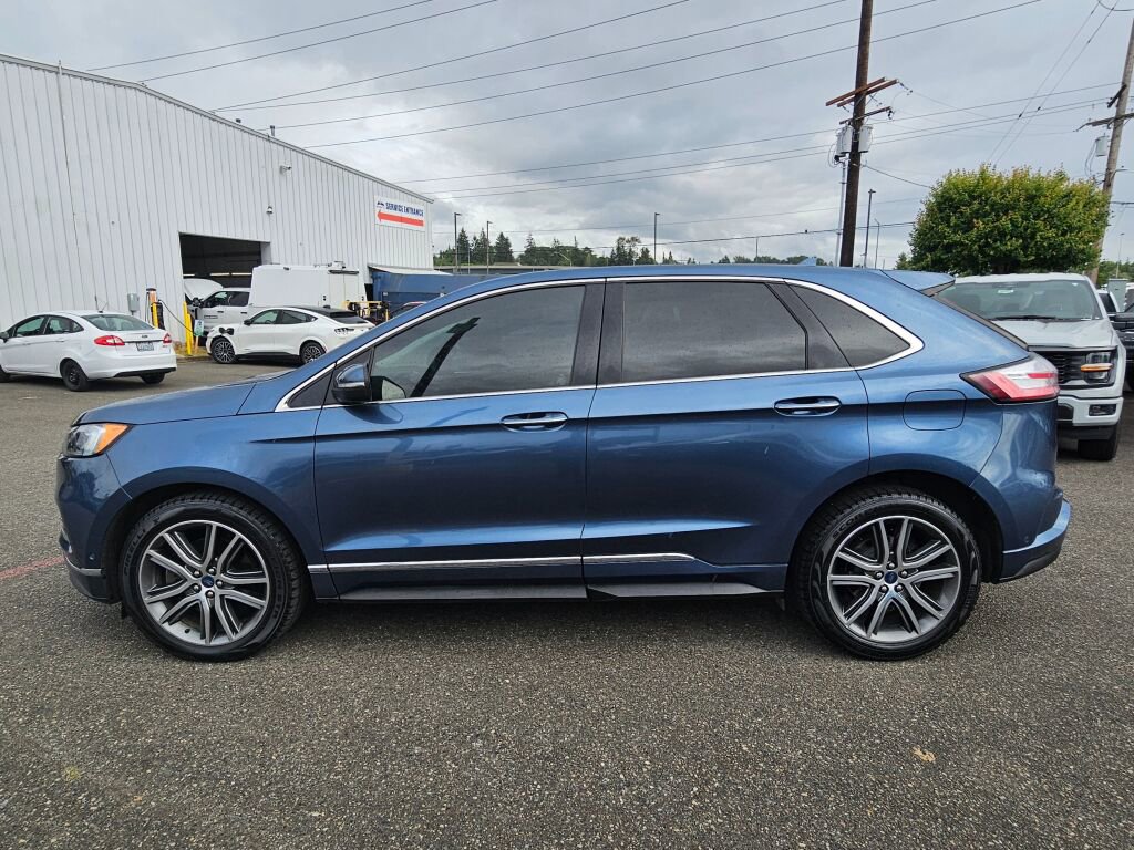 Certified 2019 Ford Edge Titanium w/ Equipment Group 301A AWD/4WD image 2