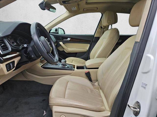 Used 2020 Audi Q5 2.0T Premium w/ Convenience Package AWD/4WD image 16