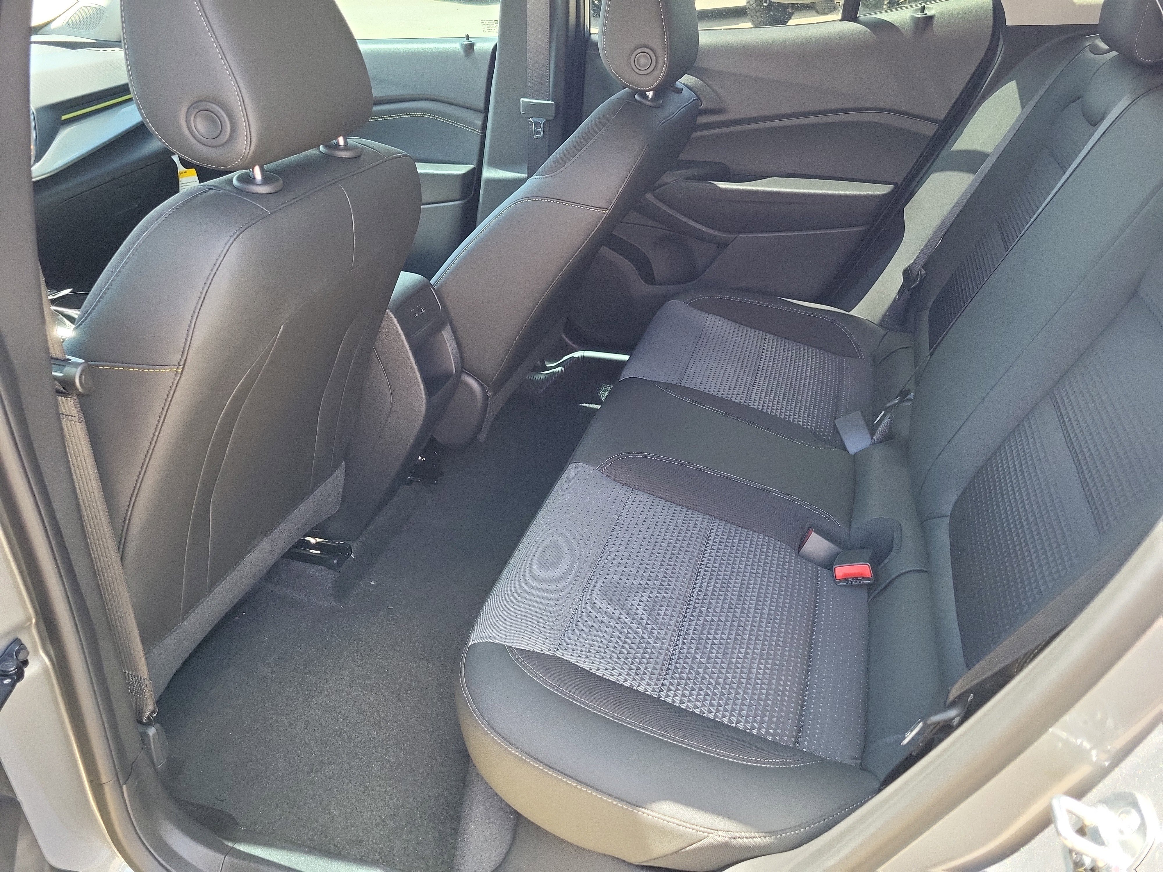 Used 2025 Chevrolet Trax LT w/ Driver Confidence Package image 13