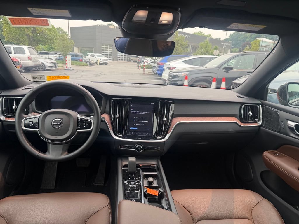 Certified 2025 Volvo V60 B5 Cross Country Plus AWD/4WD image 5