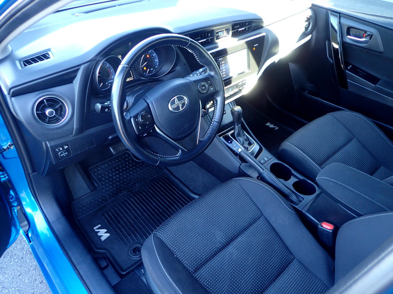Used 2016 Scion iM image 9