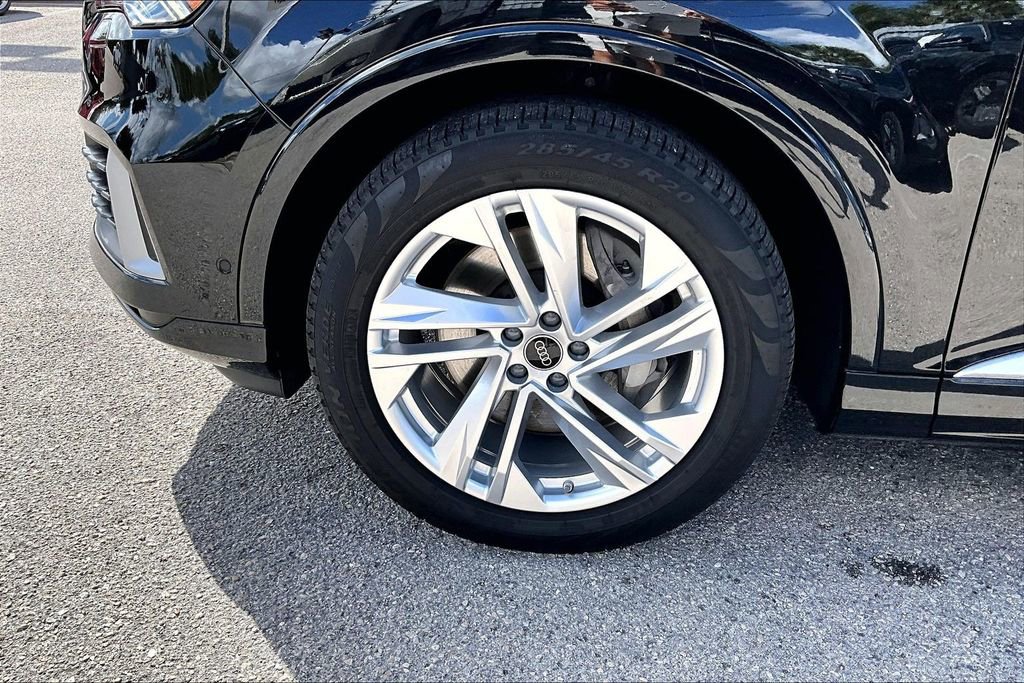 Used 2023 Audi Q7 3.0T Prestige w/ Prestige Package image 13