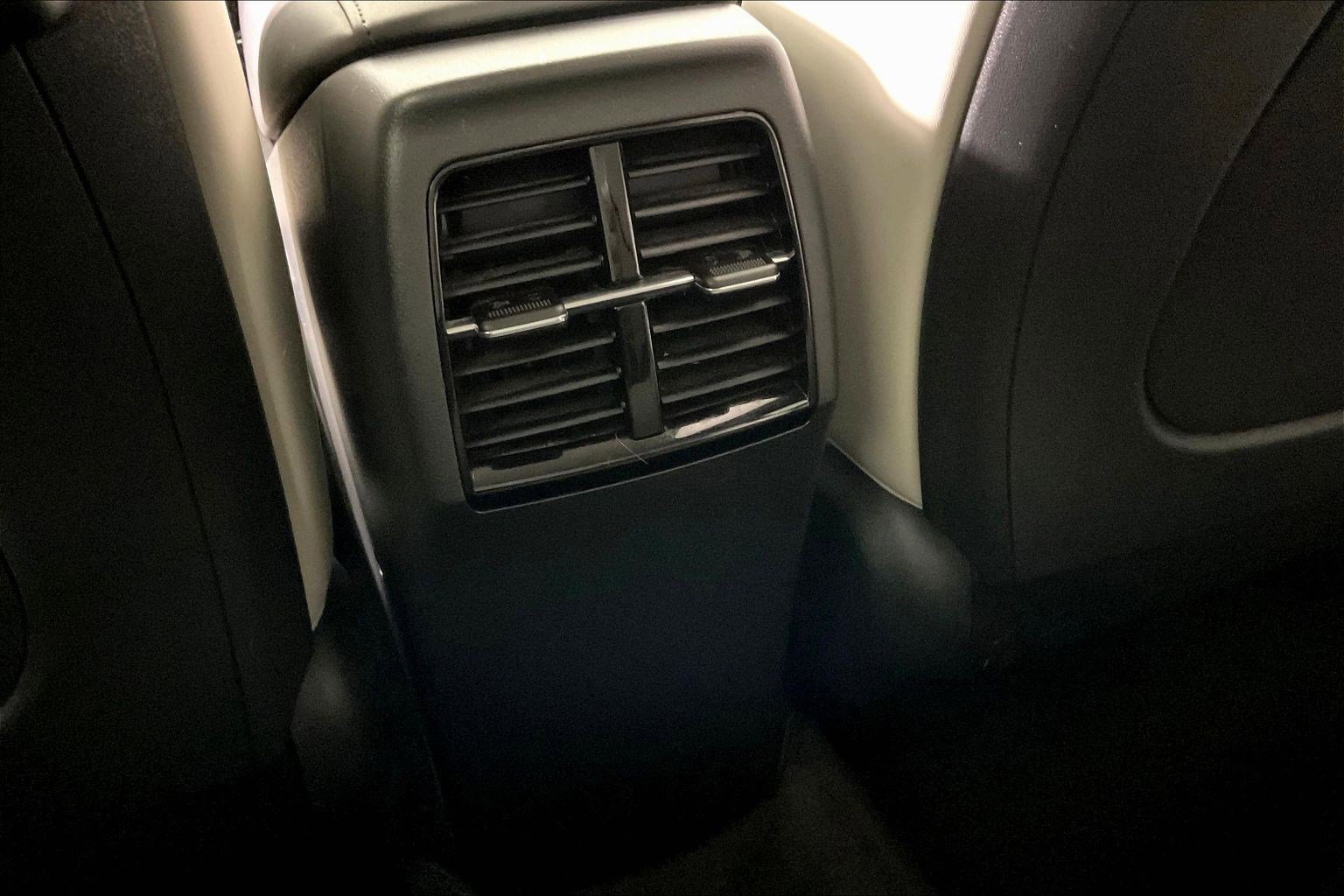 Used 2024 Kia Niro EX image 10