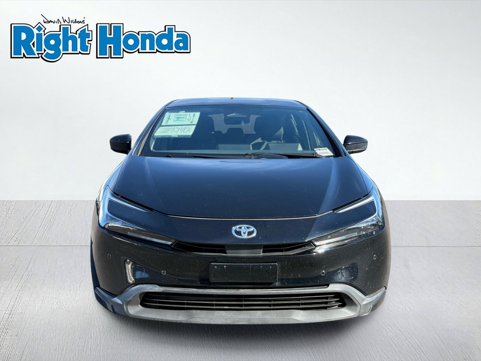 Used 2024 Toyota Prius LE FWD image 5