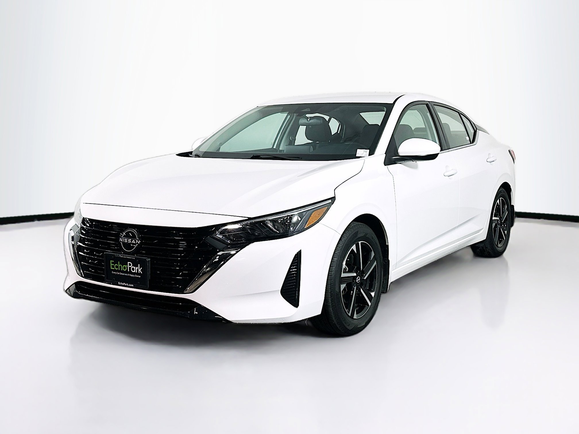 Used 2024 Nissan Sentra SV image 3