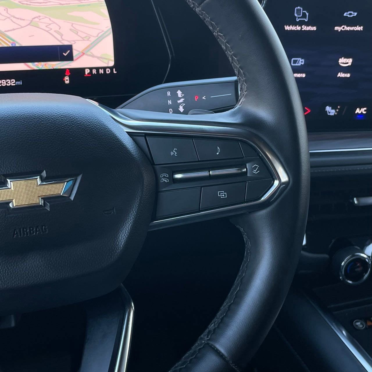 Used 2025 Chevrolet Tahoe LT image 15