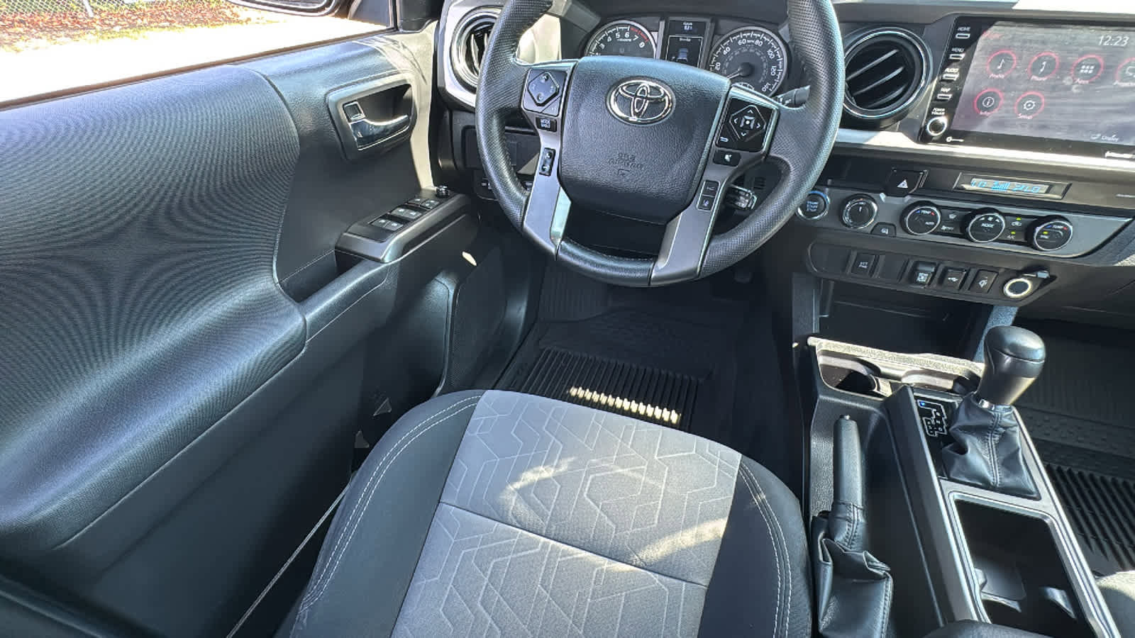 Used 2023 Toyota Tacoma TRD Sport image 43