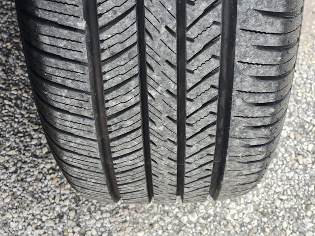 Used 2022 Chevrolet Equinox RS w/ RS Leather Package FWD image 11