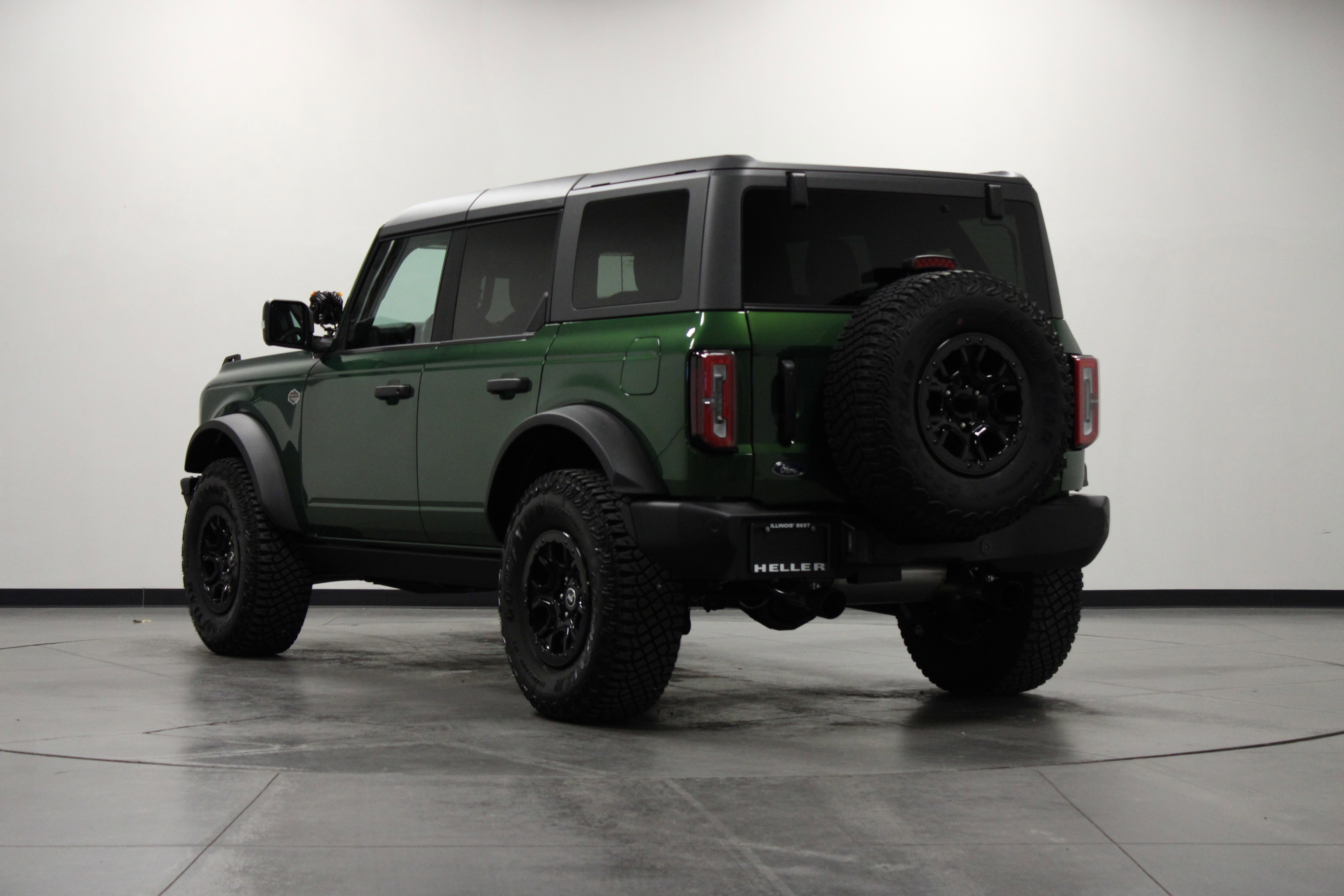 Used 2024 Ford Bronco Wildtrak image 6