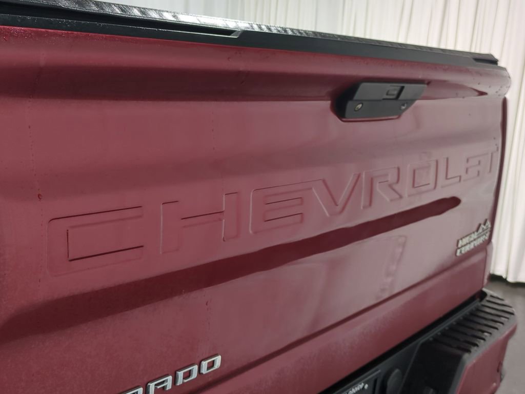 Used 2019 Chevrolet Silverado 1500 High Country w/ Technology Package image 15