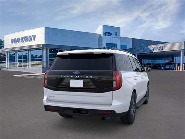 New 2026 Ford Expedition Active image 8