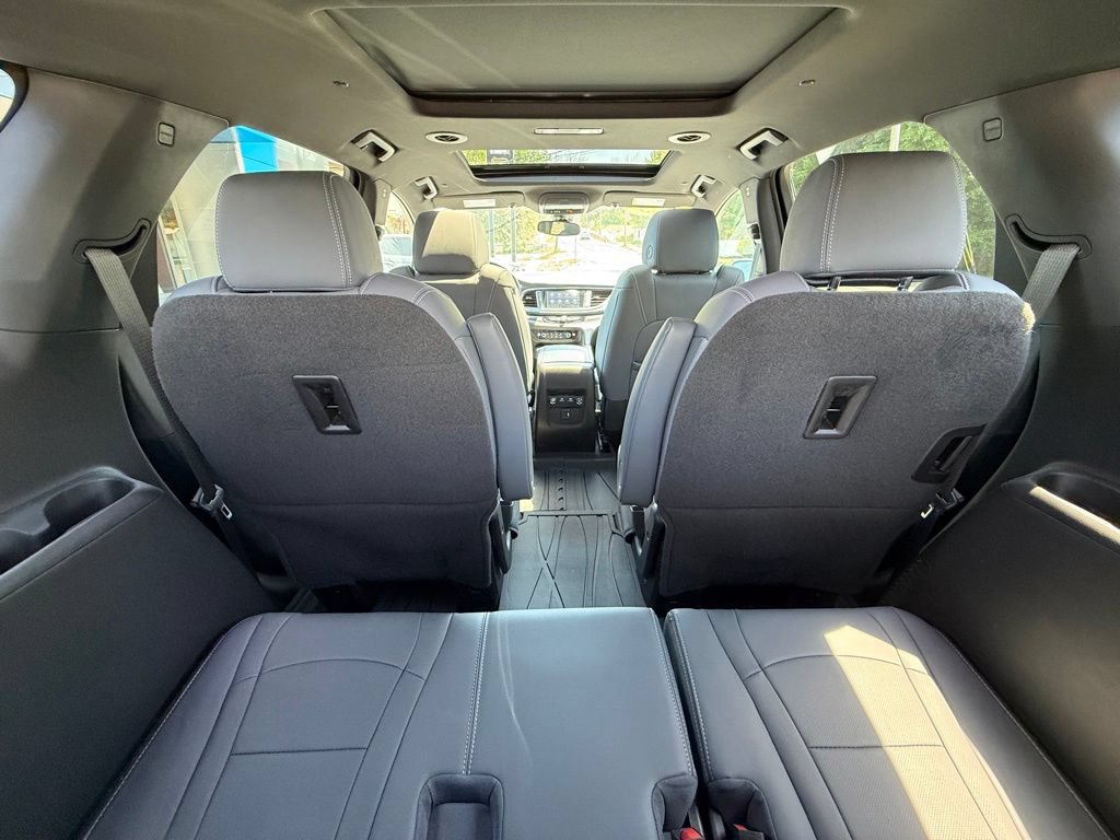 Used 2023 Buick Enclave Essence w/ Experience Buick Package AWD/4WD image 31