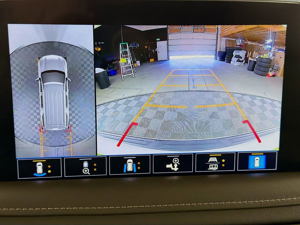 Used 2021 Chevrolet Tahoe Z71 w/ Z71 Signature Package AWD/4WD image 17