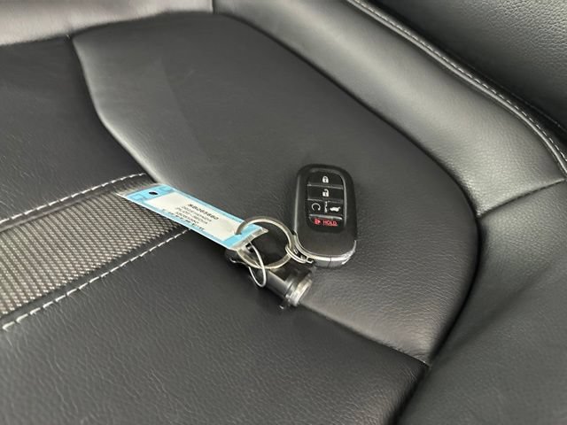 Certified 2025 Honda Pilot Touring image 35
