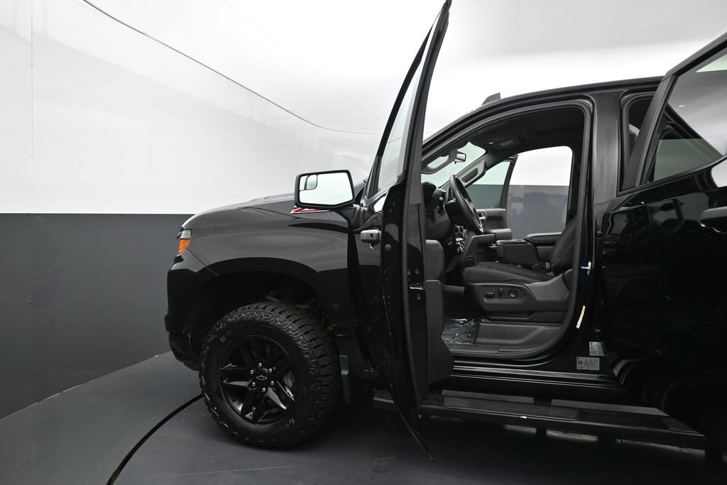 Used 2024 Chevrolet Silverado 1500 Custom Trail Boss AWD/4WD image 13