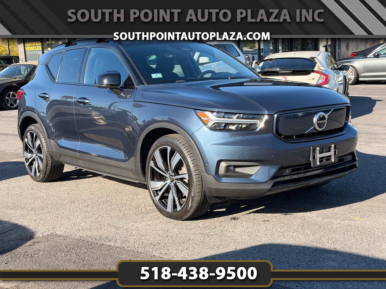 Used 2022 Volvo XC40 P8 Recharge Plus image 1