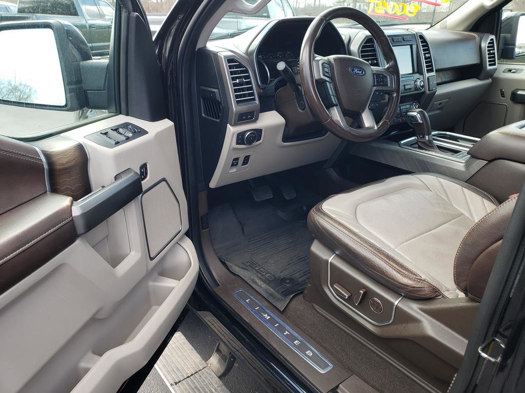 Used 2019 Ford F150 Limited image 9