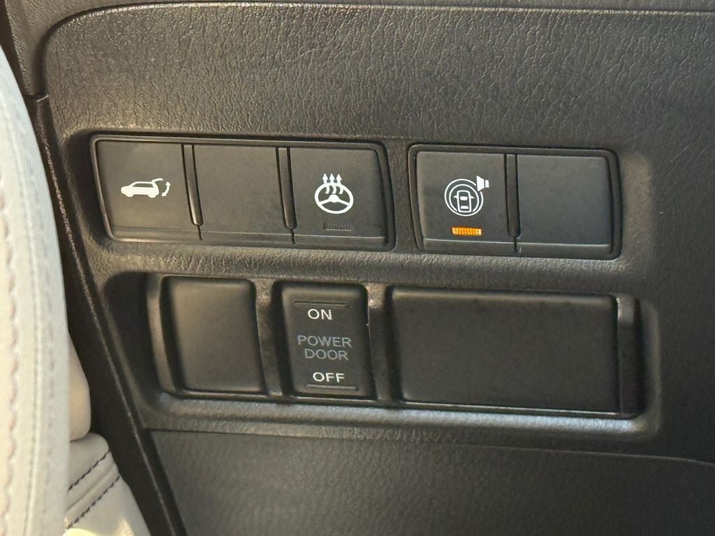 Used 2023 Nissan Armada SL w/ Captain's Chairs Package AWD/4WD image 18