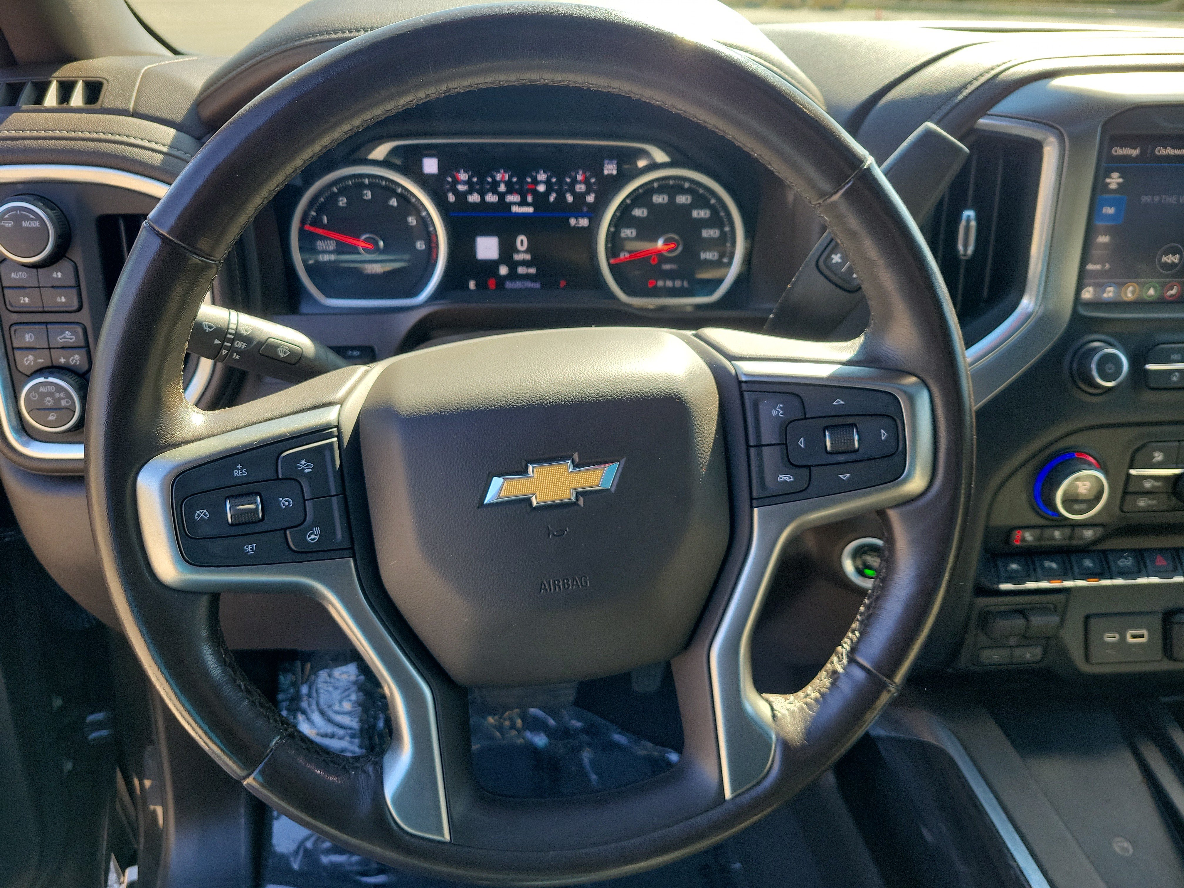 Used 2021 Chevrolet Silverado 1500 LTZ w/ Technology Package AWD/4WD image 21