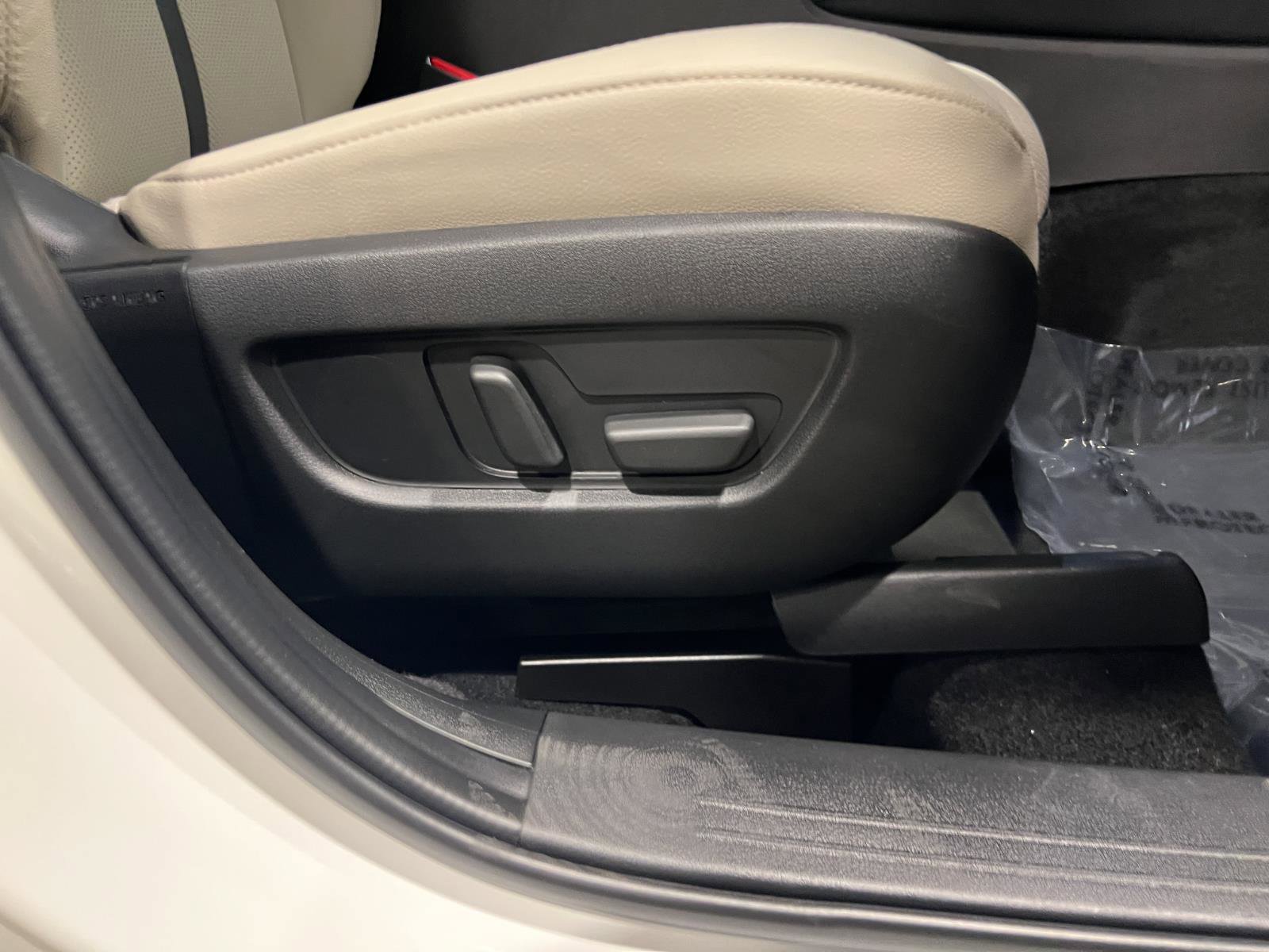 Used 2025 MAZDA CX-90 Plug-In Hybrid w/ Preferred image 42