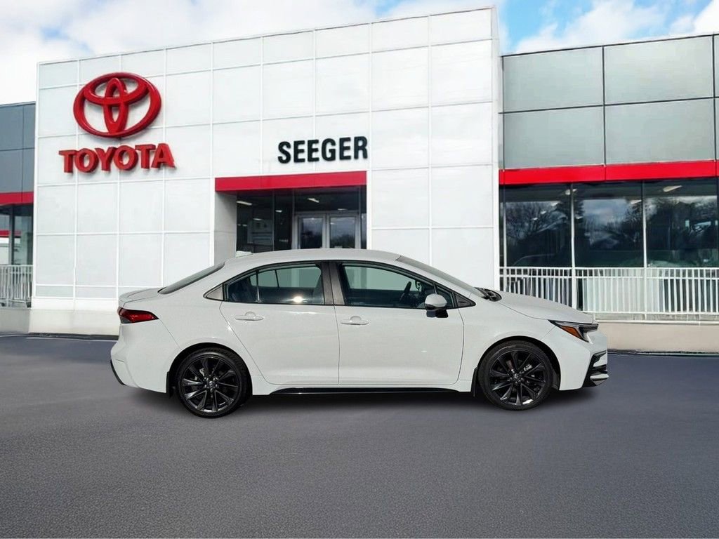 Used 2024 Toyota Corolla SE video 2