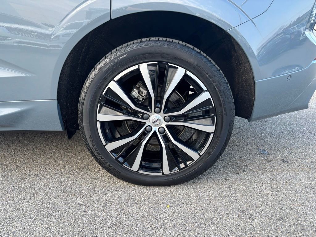 Certified 2023 Volvo XC60 B5 Plus w/ Climate Package image 33
