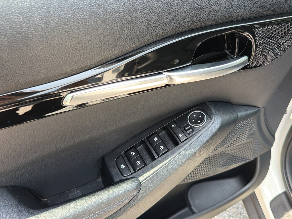 Used 2023 Kia Seltos S FWD image 19