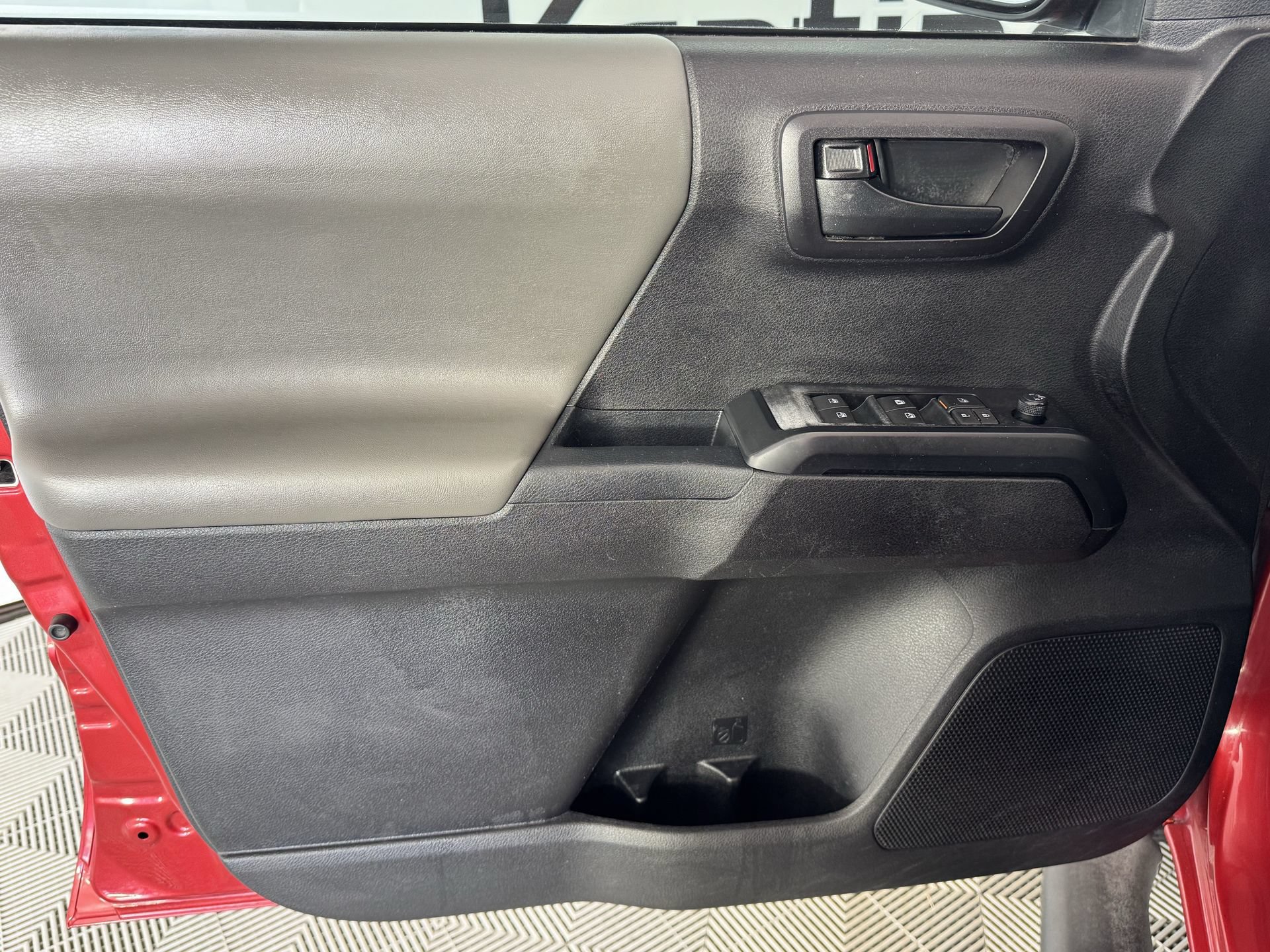 Certified 2021 Toyota Tacoma SR w/ SR Convenience Package RWD image 13