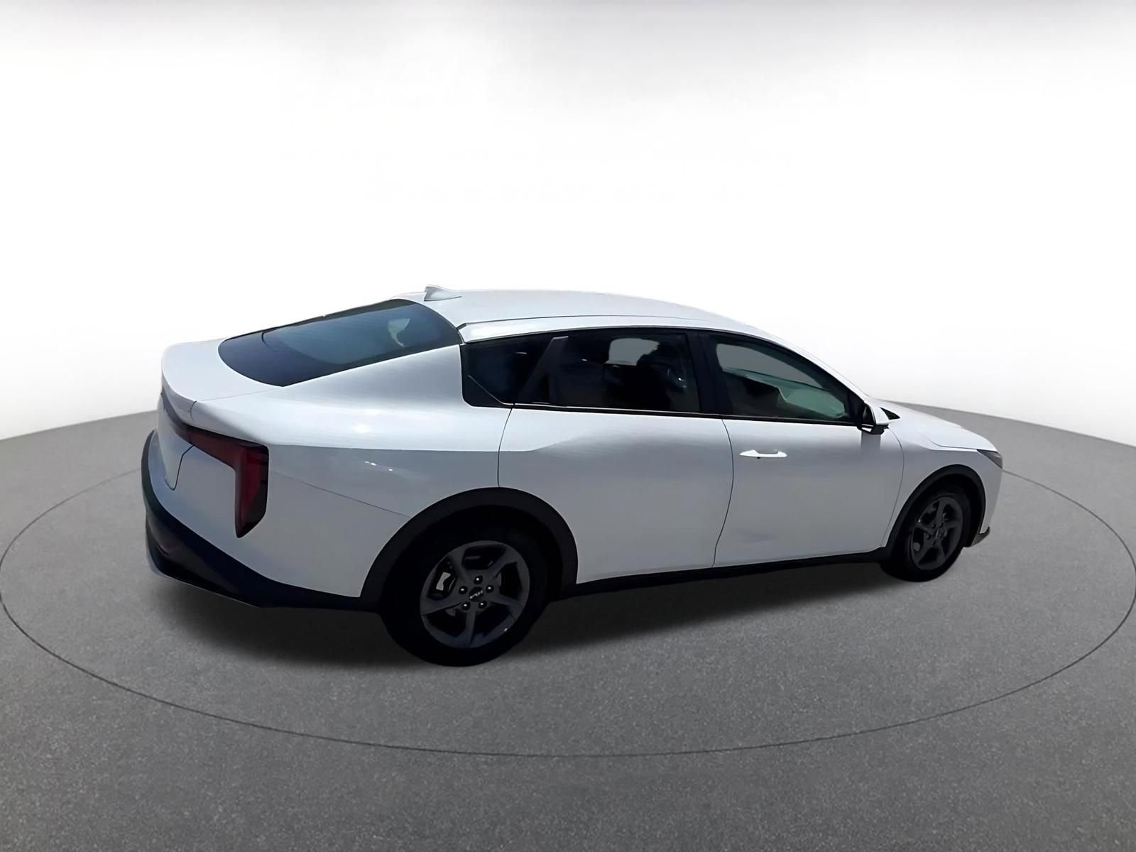 Used 2025 Kia K4 FWD image 15