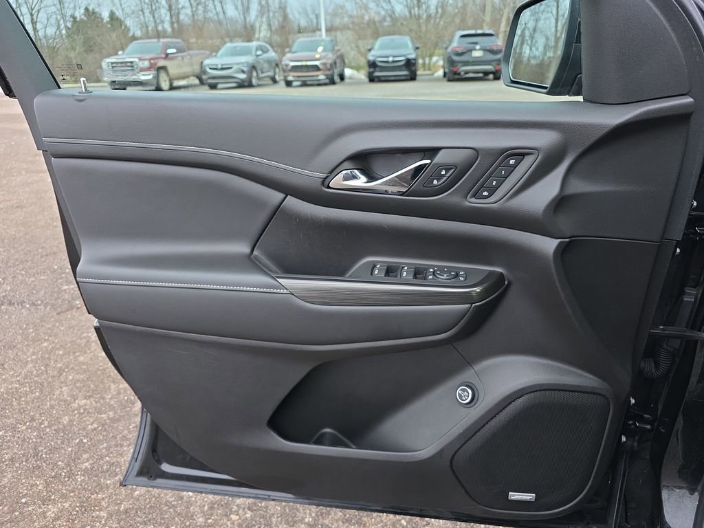 Certified 2023 GMC Acadia SLT w/ Preferred Package image 29