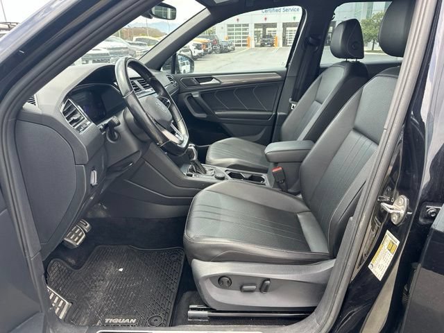 Used 2023 Volkswagen Tiguan SE R-Line AWD/4WD image 16