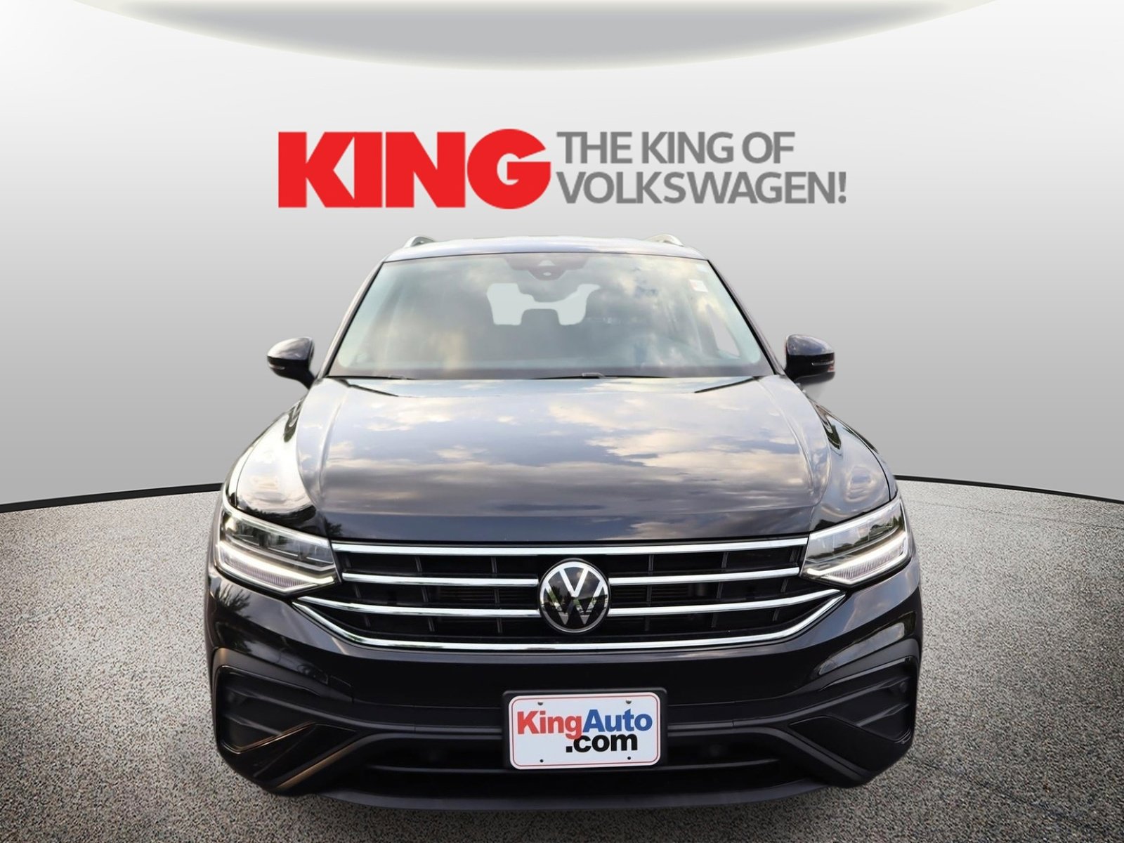 Certified 2023 Volkswagen Tiguan SE FWD image 9