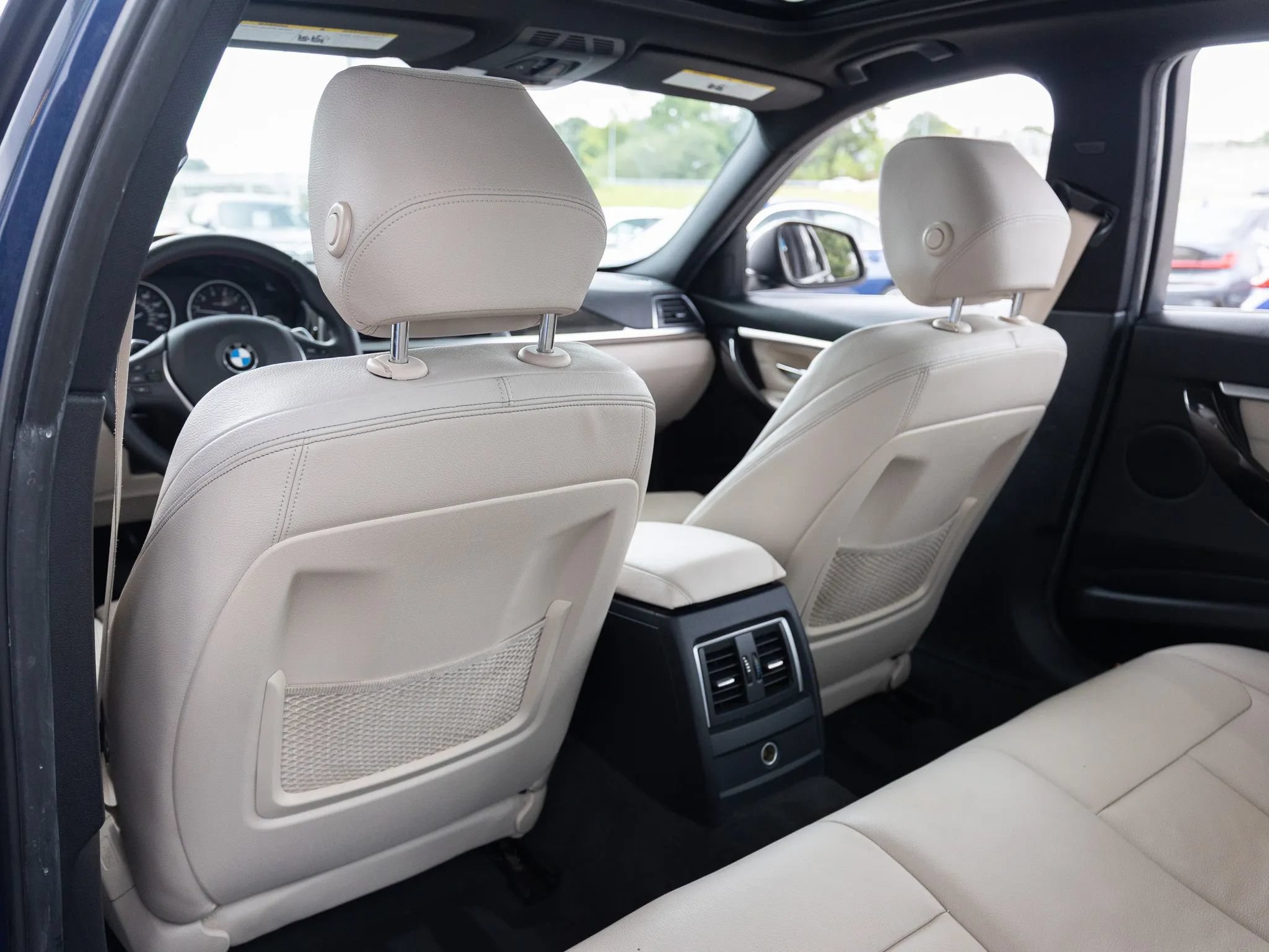 Used 2018 BMW 330i Sedan RWD image 31