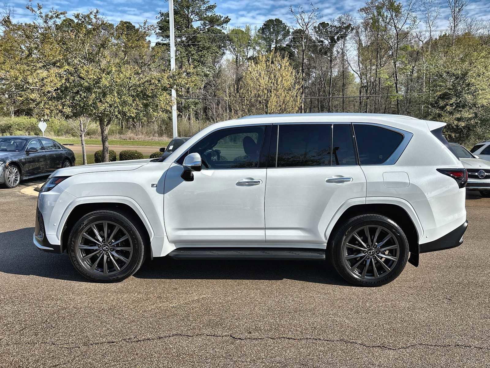 Used 2025 Lexus LX 700h F Sport image 5