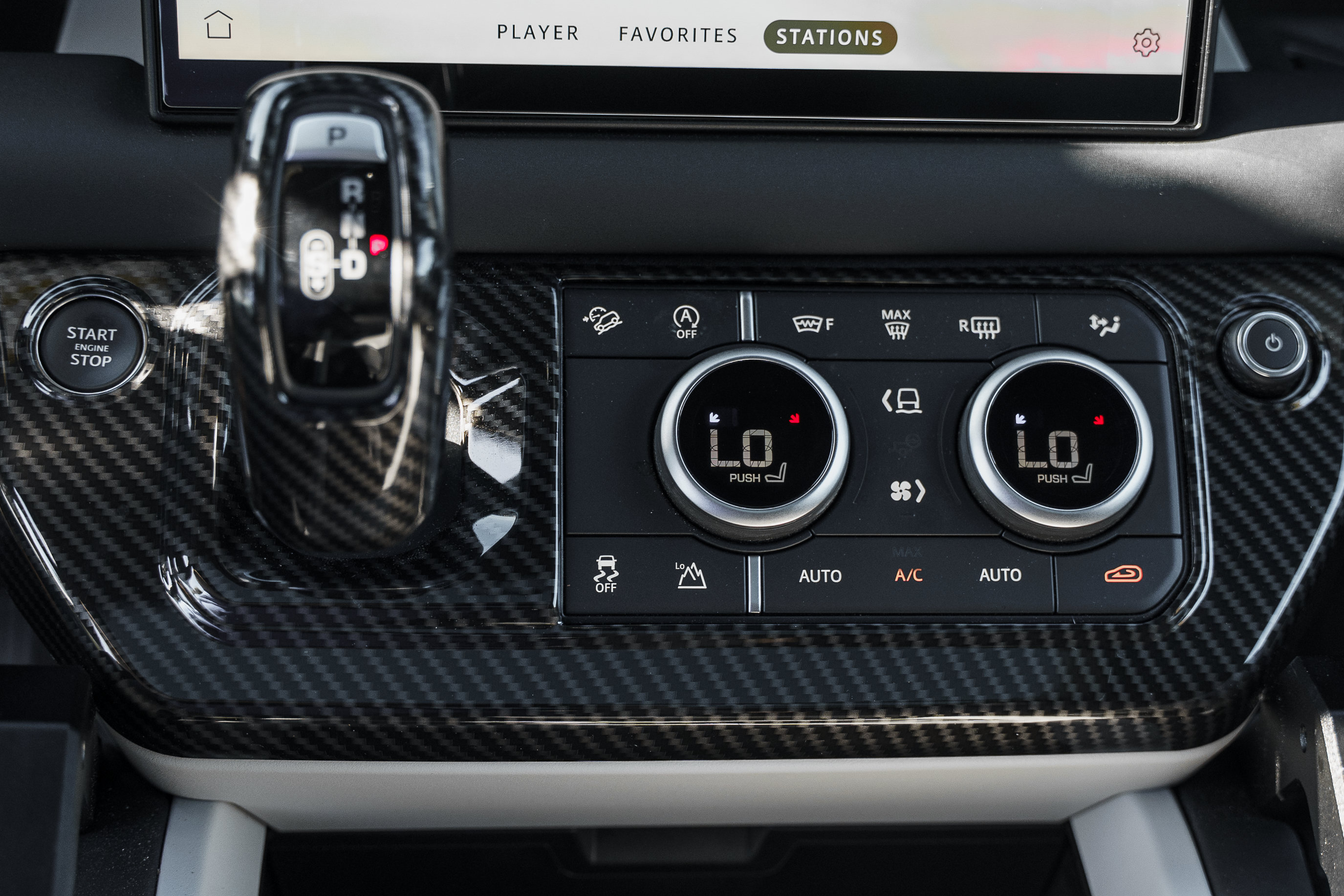 Used 2025 Land Rover Defender 90 S AWD/4WD image 11