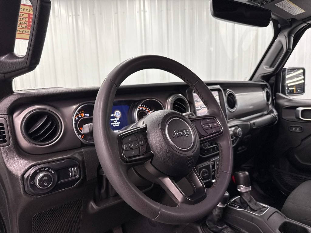 Used 2023 Jeep Gladiator Sport AWD/4WD image 18