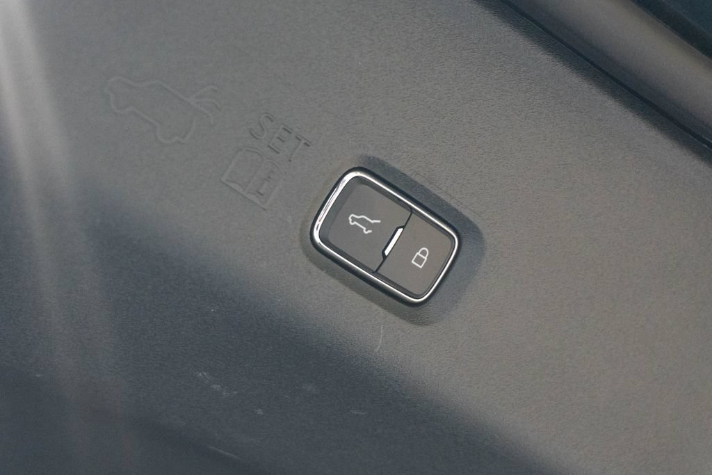 Used 2025 Ford Expedition Max Active RWD image 18
