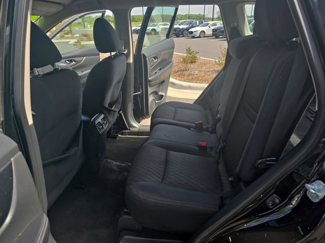 Used 2017 Nissan Rogue S image 15