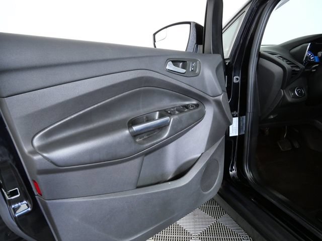Certified 2017 Ford C-MAX SE w/ Equipment Group 202A FWD image 16