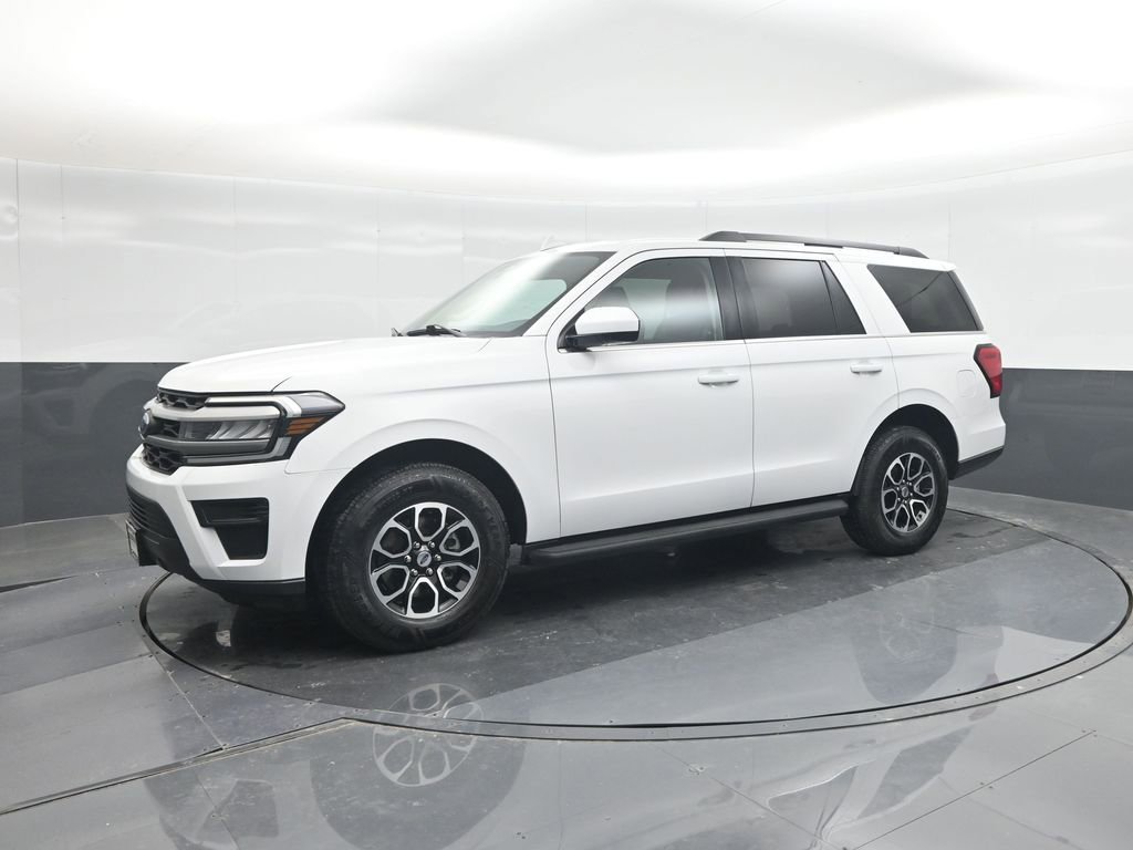 Used 2024 Ford Expedition XLT RWD image 1