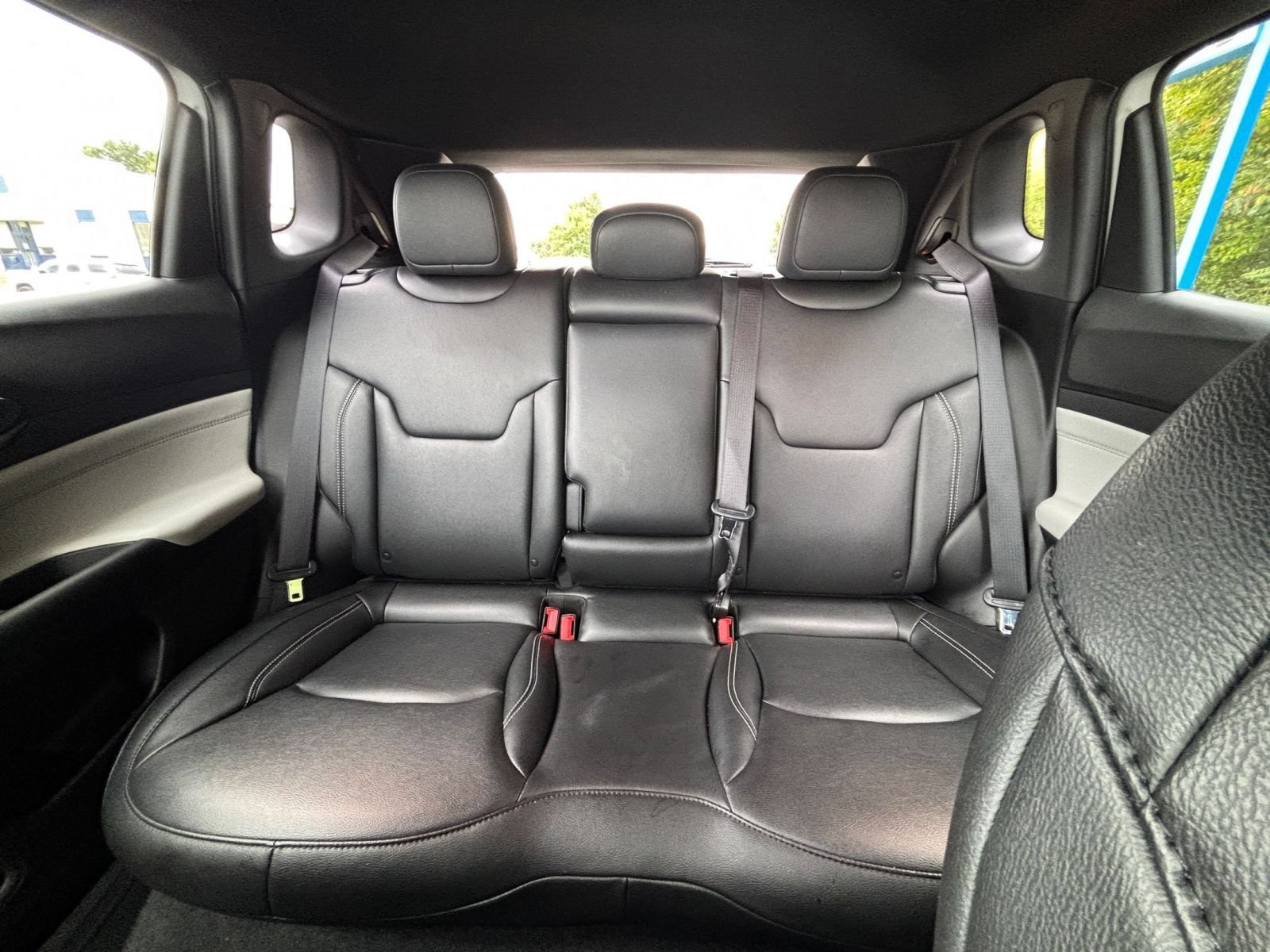 Used 2025 Jeep Compass Limited AWD/4WD image 38