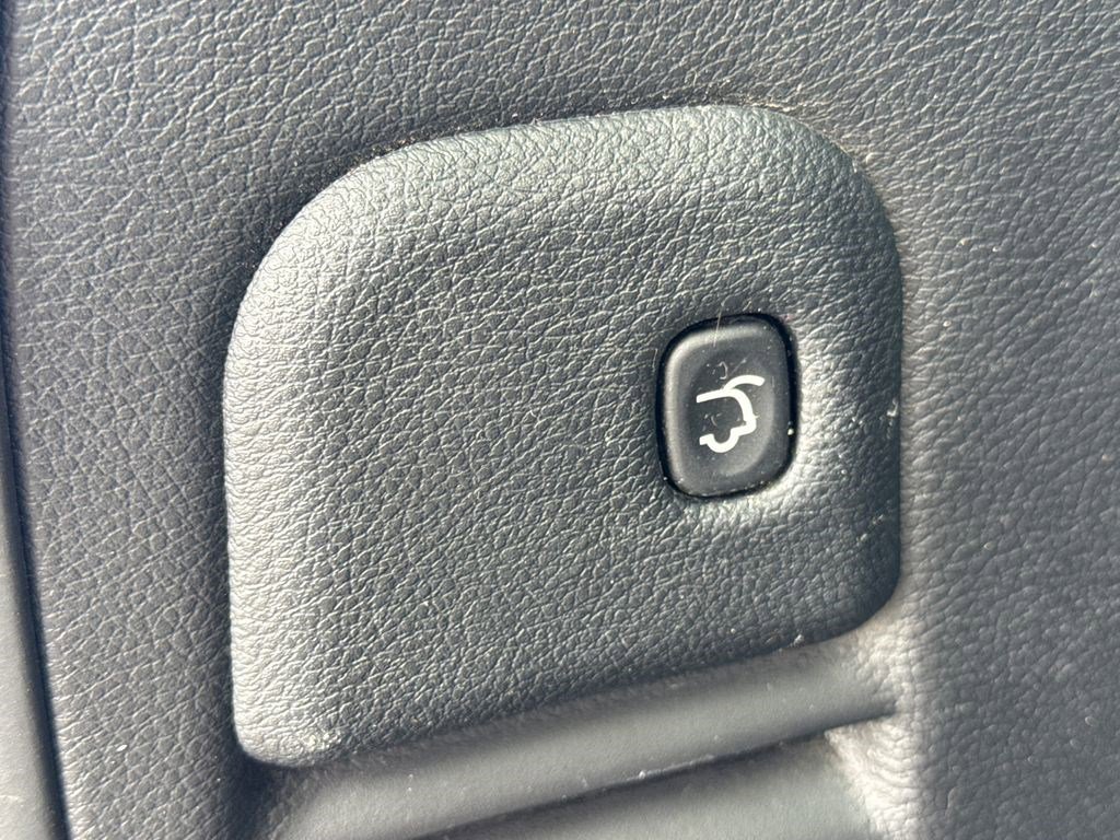 Used 2020 Jeep Grand Cherokee Overland image 17