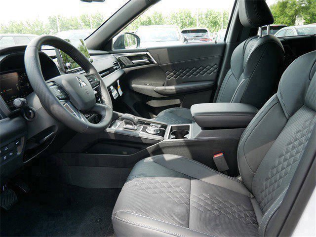 New 2025 Mitsubishi Outlander SEL Black Edition image 4
