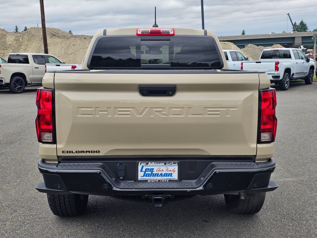 Used 2024 Chevrolet Colorado Trail Boss w/ LPO, Dark Essentials Package AWD/4WD image 6