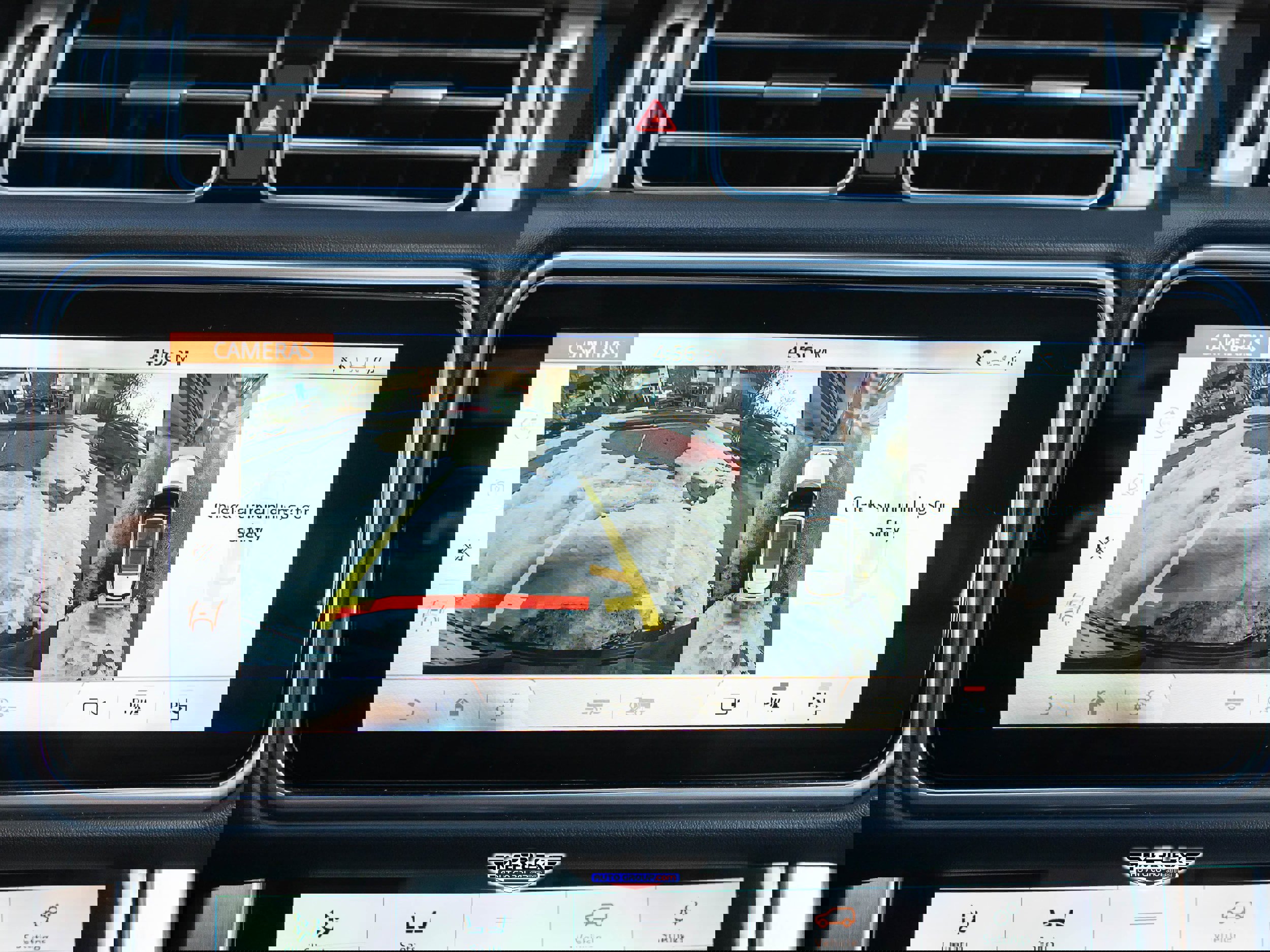 Used 2020 Land Rover Range Rover HSE image 33