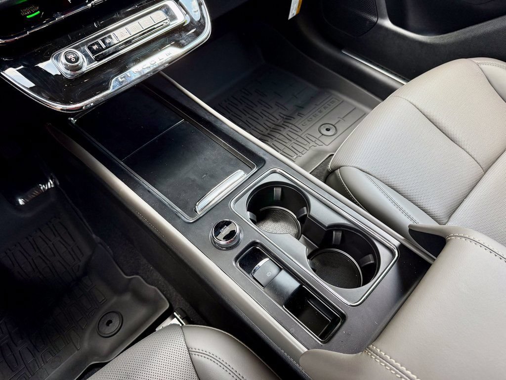 New 2025 Lincoln Corsair Grand Touring AWD/4WD image 24