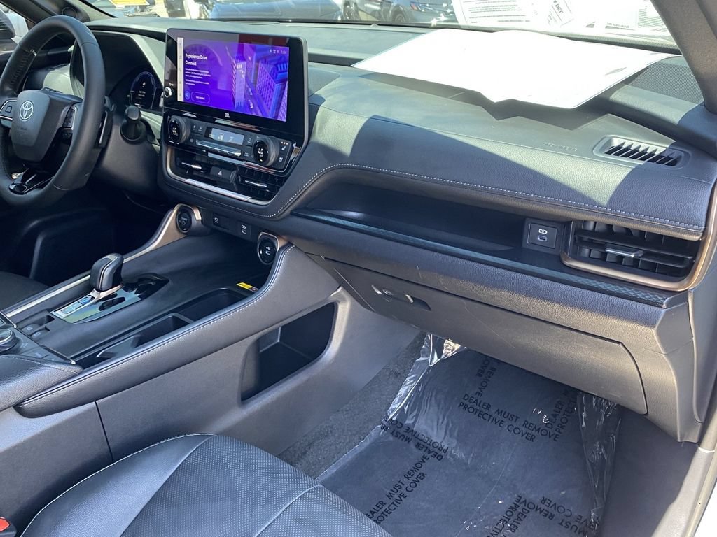 Certified 2025 Toyota Grand Highlander AWD Hybrid image 17