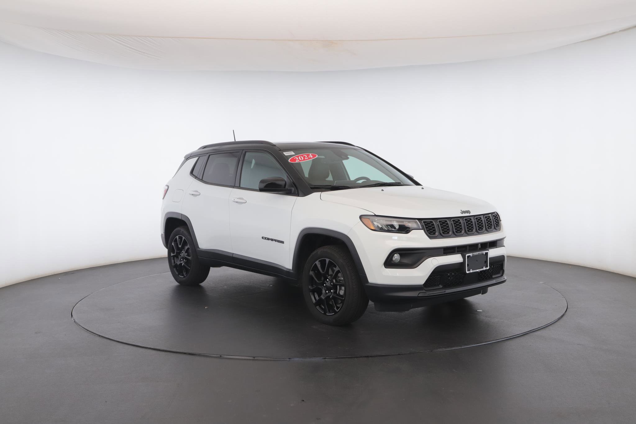 Used 2024 Jeep Compass Latitude w/ Sun and Sound Group AWD/4WD image 35