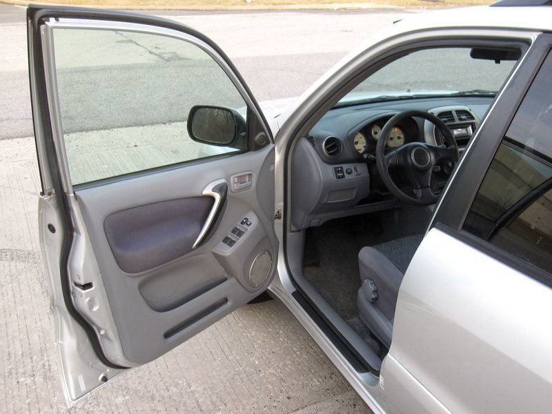 Used 2003 Toyota RAV4 4WD image 17