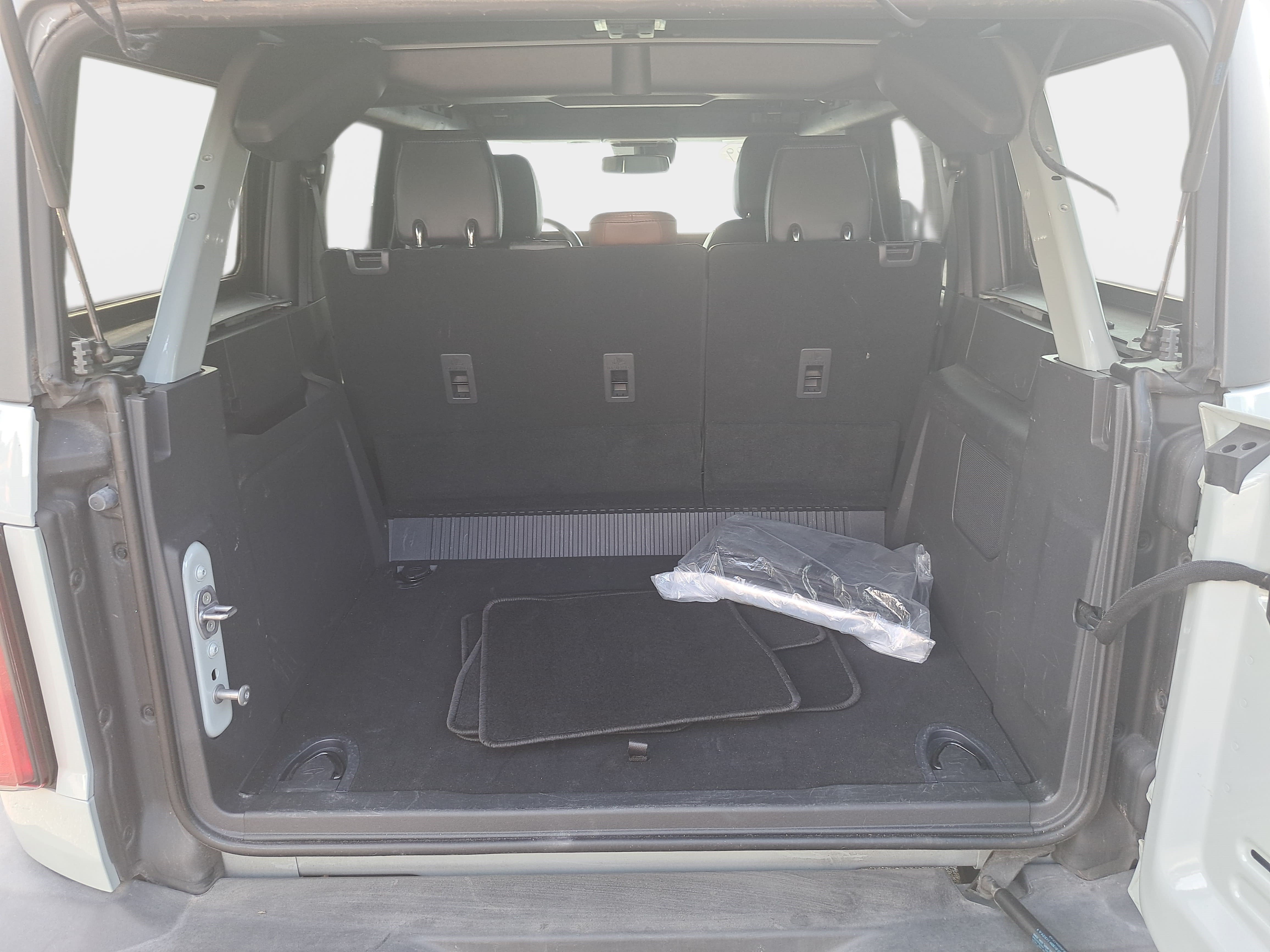 Used 2024 Ford Bronco Outer Banks AWD/4WD image 12
